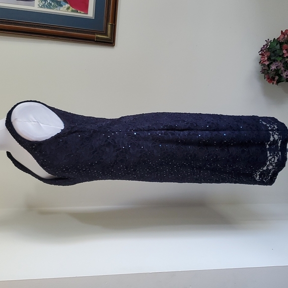 Connected Apparel Lined Sleeveless Navy Sequined & Lace Sheath Dress - Size 8 - Picture 4 of 12